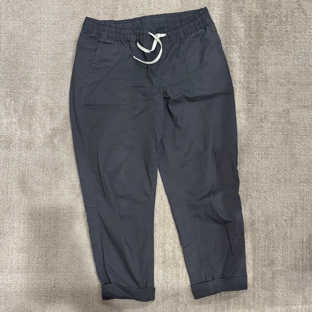 Vuori Women’s Dark Gray Cargo Pants